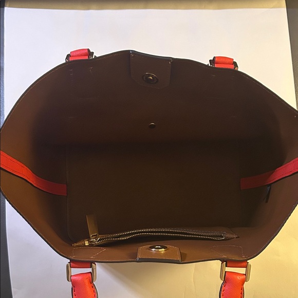 Michael Kors Greenwich Large Leather Bucket Grab Bag Pristine Condition - Picture 6 of 15